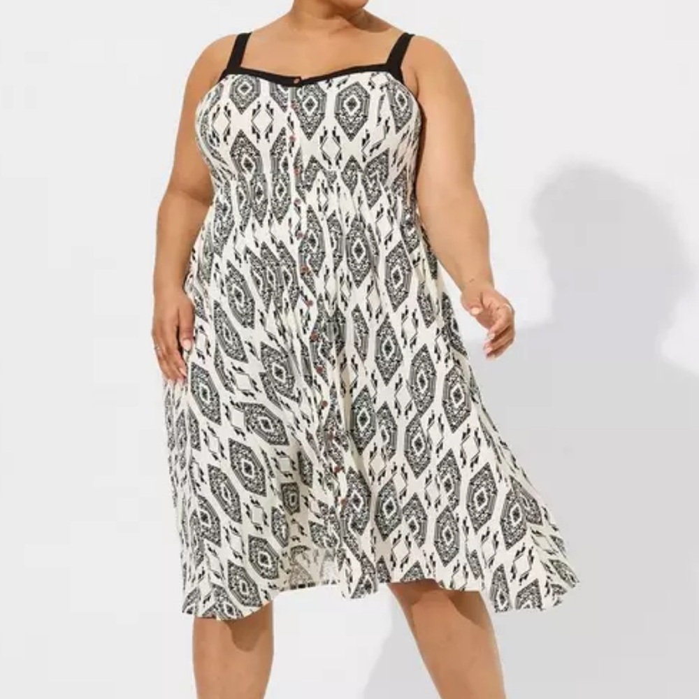 Torrid White/Black Geo Midi Rayon Slub Button Front Sundress Size 2